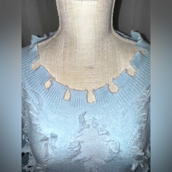 Peach Love California Fringed Light Blue distressed Sweater.  Size Large VGUC. - Picture 2 of 11